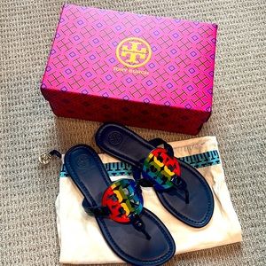 TORY BURCH MILLER PATENT LEATHER SANDAL in navy and bright rainbow size 7